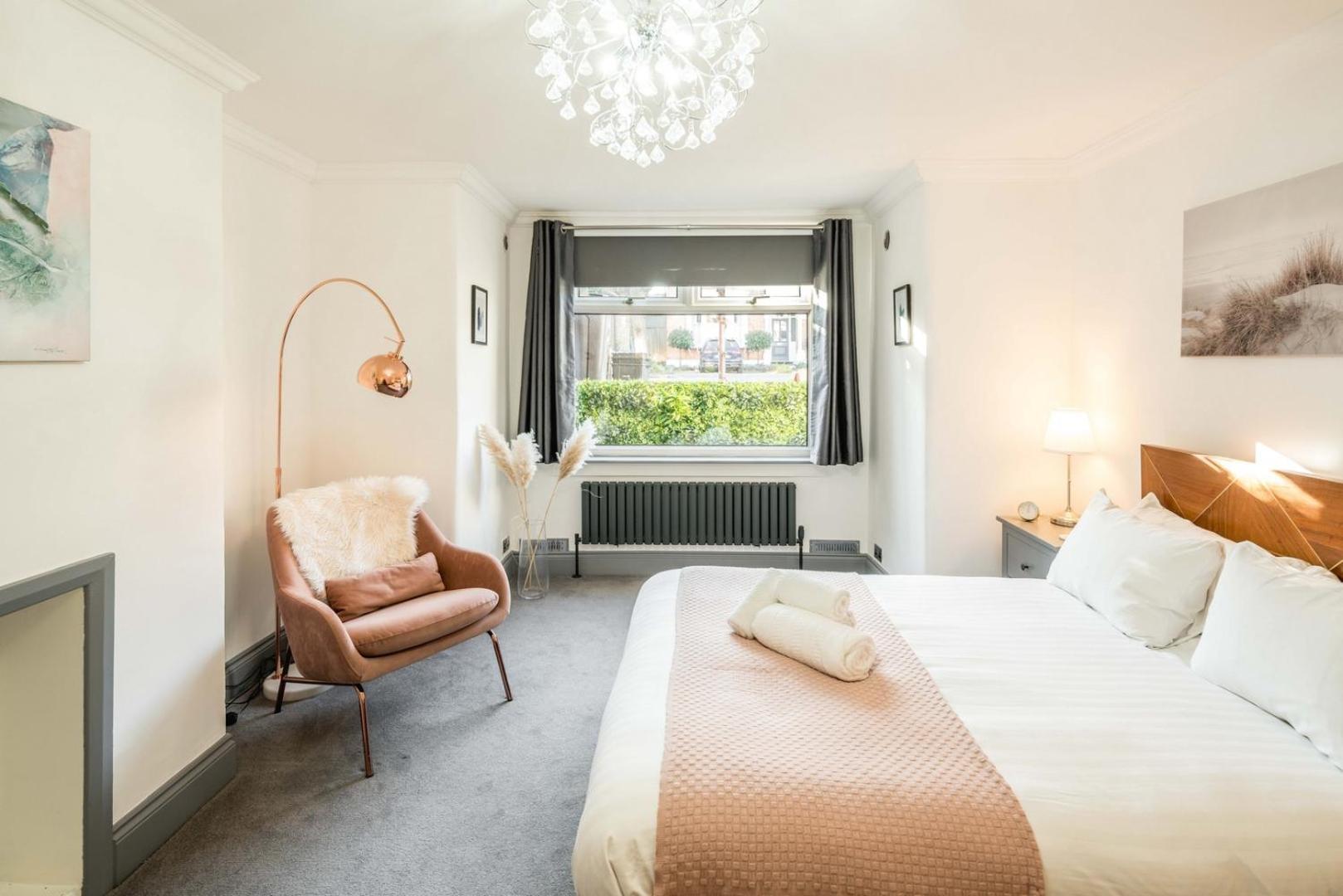 Spacious 1br Flat In Wanstead: Garden & Comfort Сasa de vacaciones *